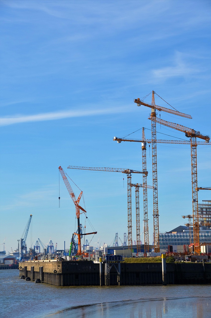 construction cranes, harbour cruise, port motifs, overseas quarters, major construction site, hafencity, hamburg, hamburgensien